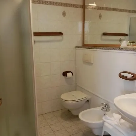 מלון Cavalieri 3*