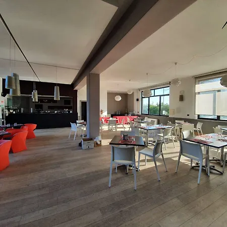 מלון Cavalieri 3*