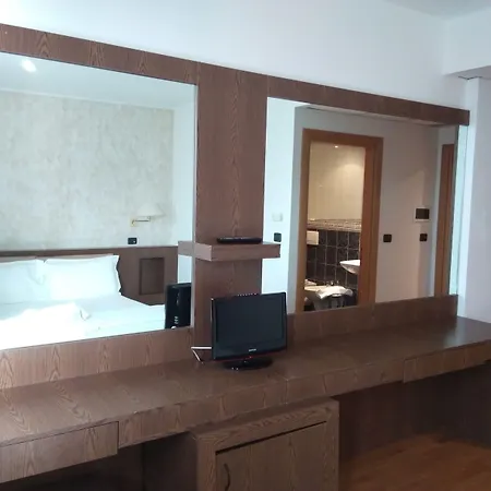 Cavalieri 3* بينيرولو